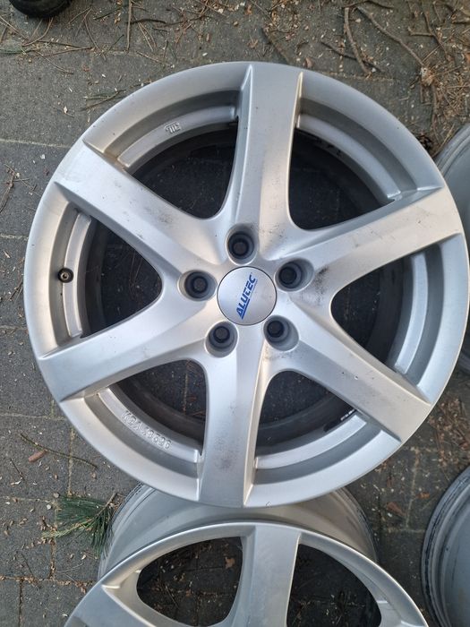 Pasat B 8 Alufelgi 17  et 35