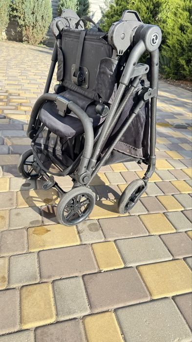 Cybex Melio — свобода руху для мами, комфорт для малюка!