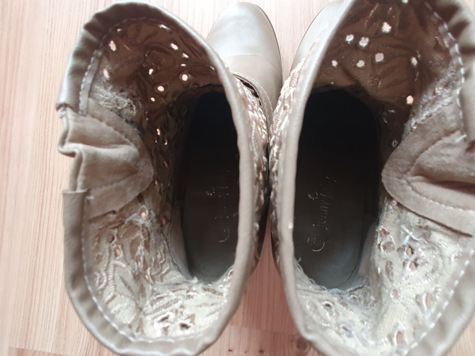 Buty damskie kolor beżowy
