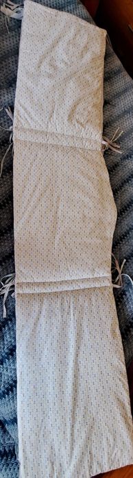 Resguardo cama bebé + lençol cima + lençol baixo