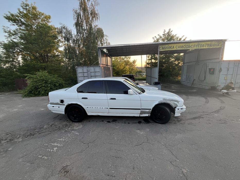 Бмв е 34 м20б20 1989
