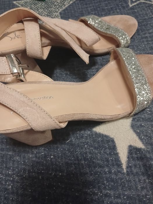 Босоніжки 37 розмір