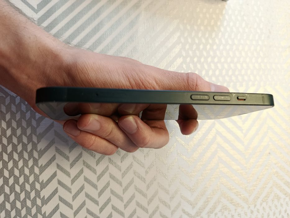 iPhone 14 128GB stan bardzo dobry bateria 87%