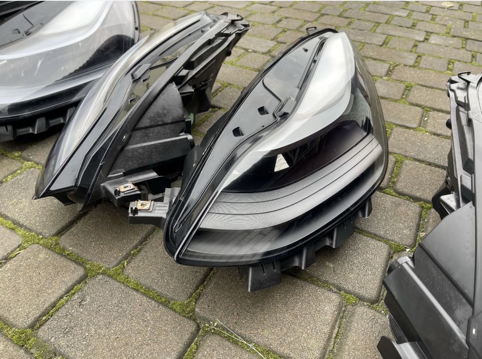 Фари Tesla Model. 3. Y лінза права ліва