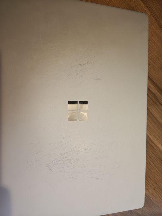 Surface Laptop 1769