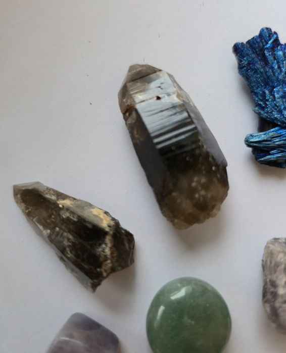 Minerał kamień geoda kwarc dymny turmalin obsydian awenturyn