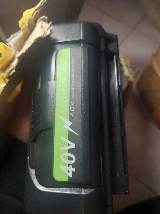 bateria de iões de lítio (Li-ion)