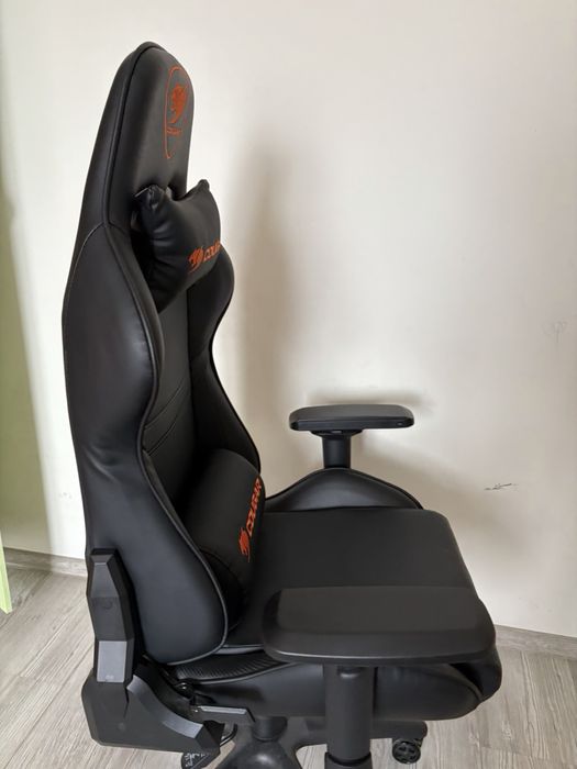 Ігрове крісло Cougar Armor