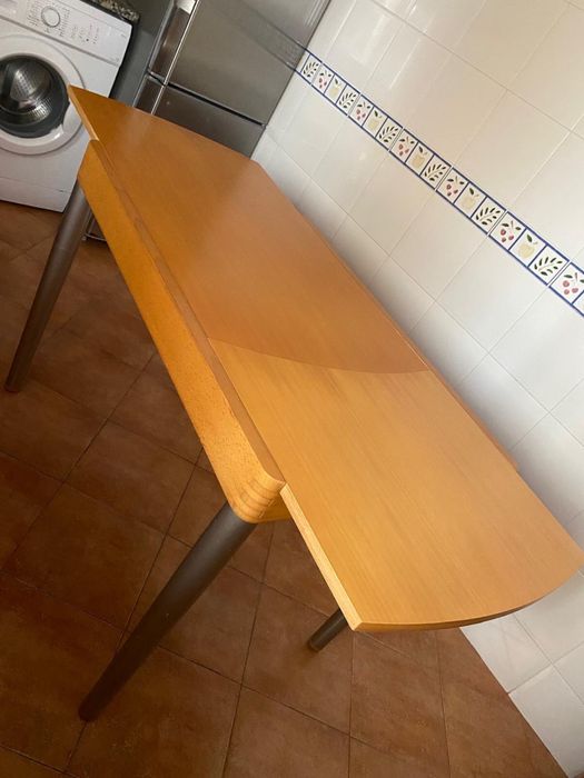 Mesa em madeira extensivel