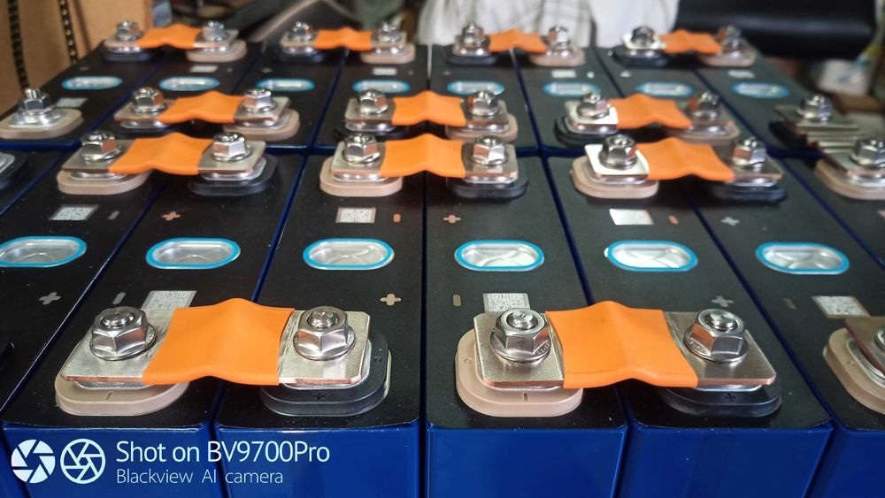 5.500kWh-sistema solar com painéis, híbrido, bateria lítio e alumínio