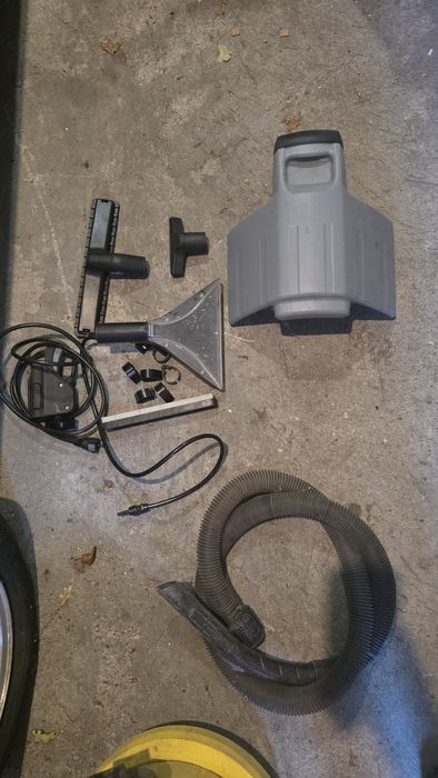 Odkurzacz KARCHER z funkcją prania OSPRZĘT KOMPLET