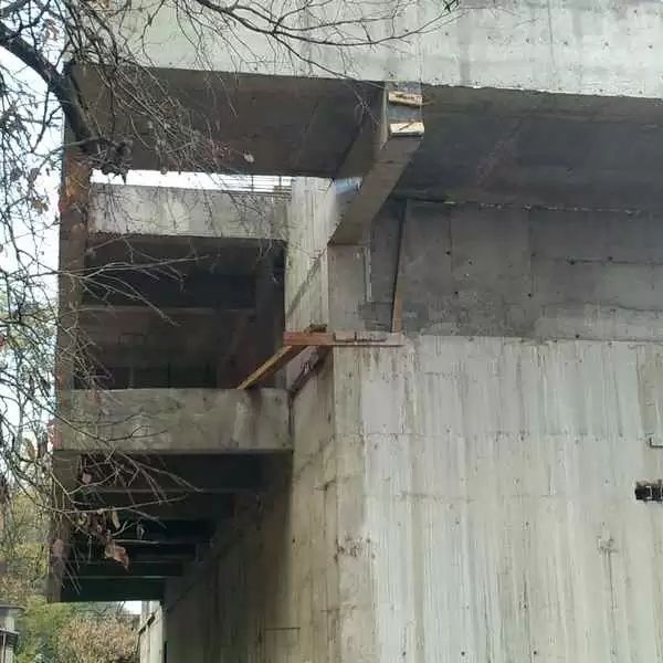 Вертикальні конструкції.