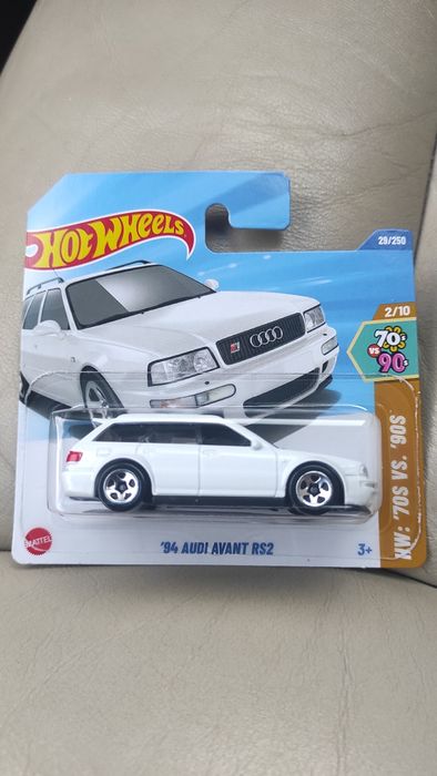 Hot Wheels Audi Avant RS2 - białe