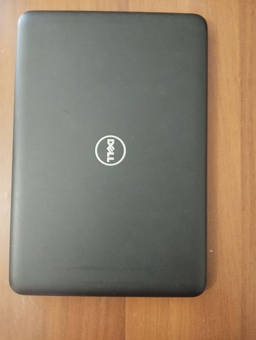 Ноутбук Dell latitude 3180