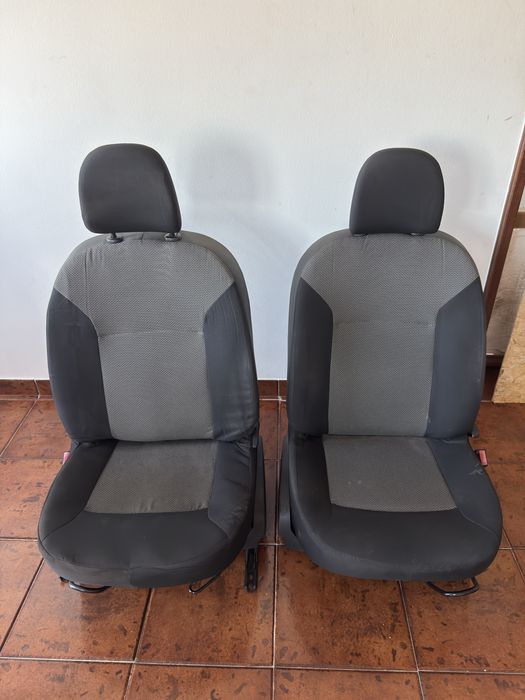 Bancos Dianteiros Dacia Dokker / Lodgy (2012 a 2021) - Par