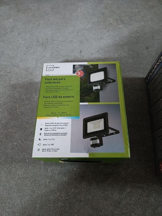 Focos com sensor movimento