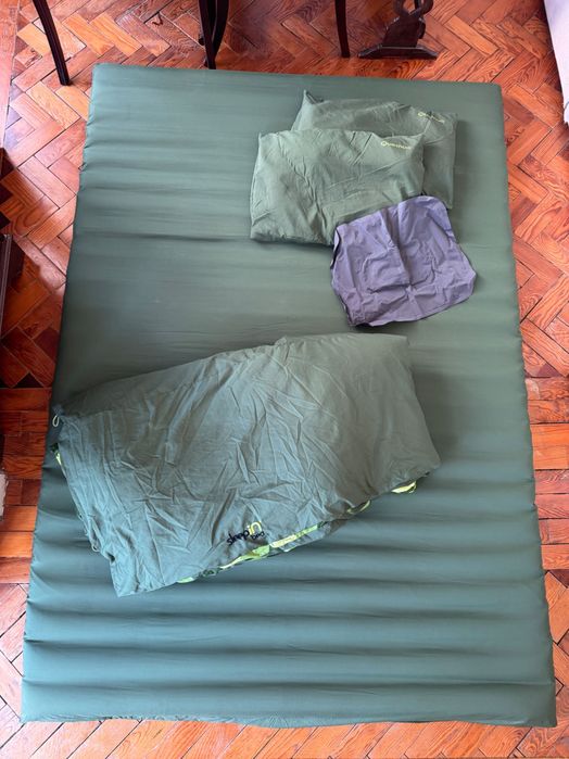 Colchão insuflável Quechua Sleepin' Bed Camp 2 em 1 (140x200) + bomba elétrica | Quechua Sleepin' Bed Camp 2-in-1 inflatable mattress + electric pump