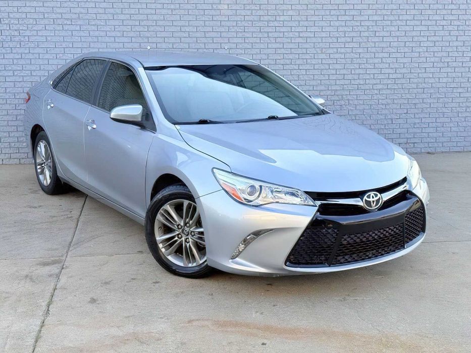 Toyota Camry XLE      2016