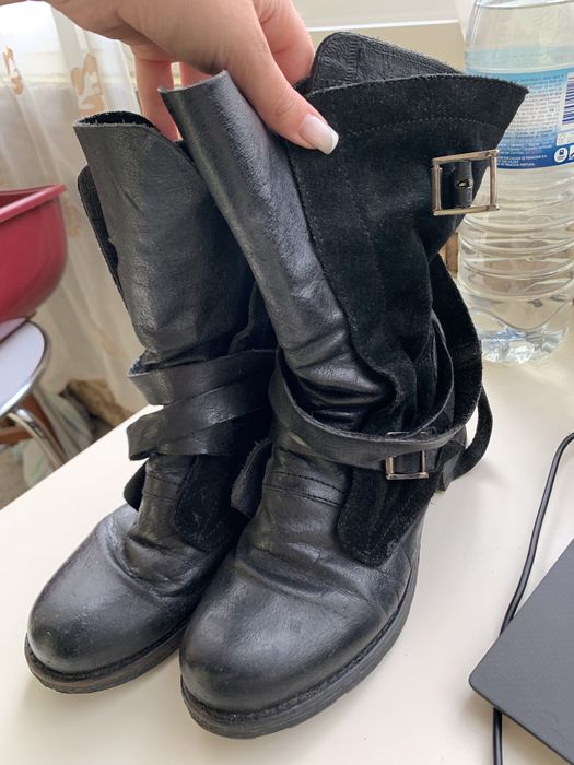 Botas de pele pretas tamanho 39