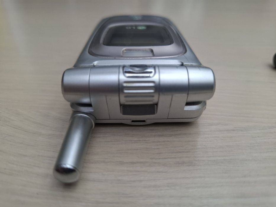 Lg 8120 telefon klapka