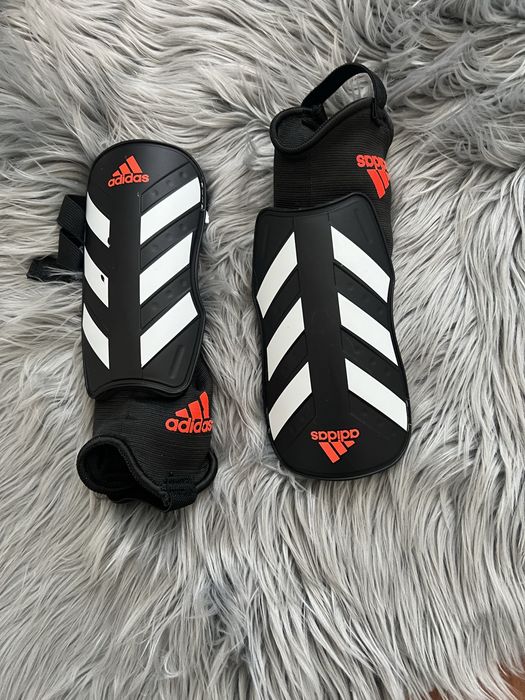 Ochraniacze na poszczele adidas