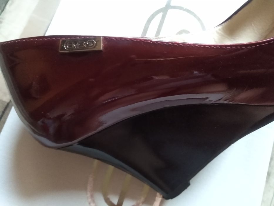 Buty na koturnie Embis roz. 39