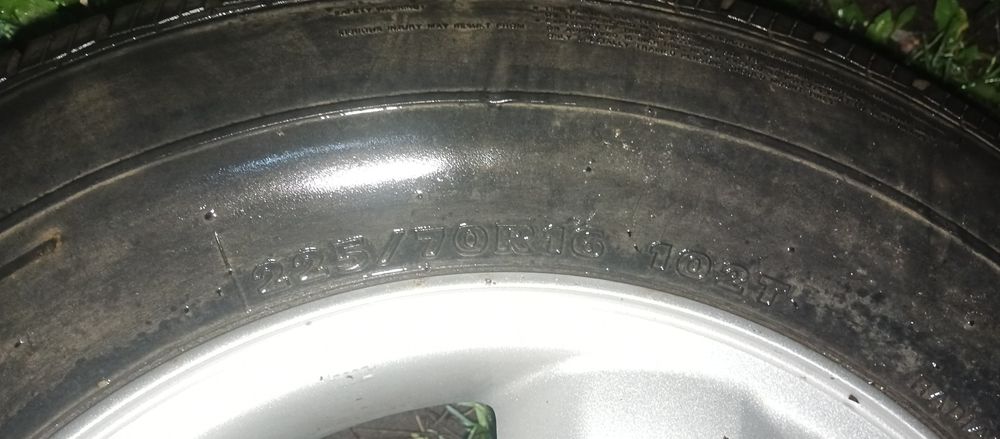 225.75.16 два колеса в сборе