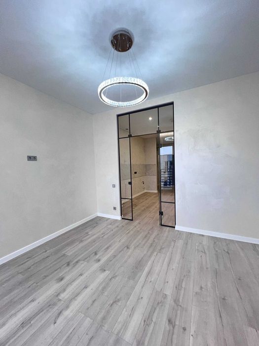 Продам однакімнатну квартиру в ЖК "Золоті стовпи" на Слобідці