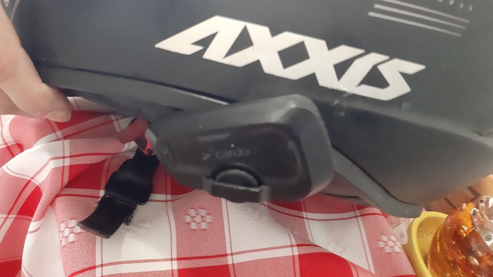 Capacete integral Axxis Draken com Cardo Spirit