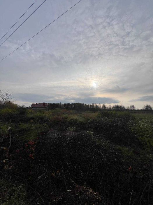 Продаж зем. ділянки під забуд. 8км від Львова с.Суховоля поруч озеро