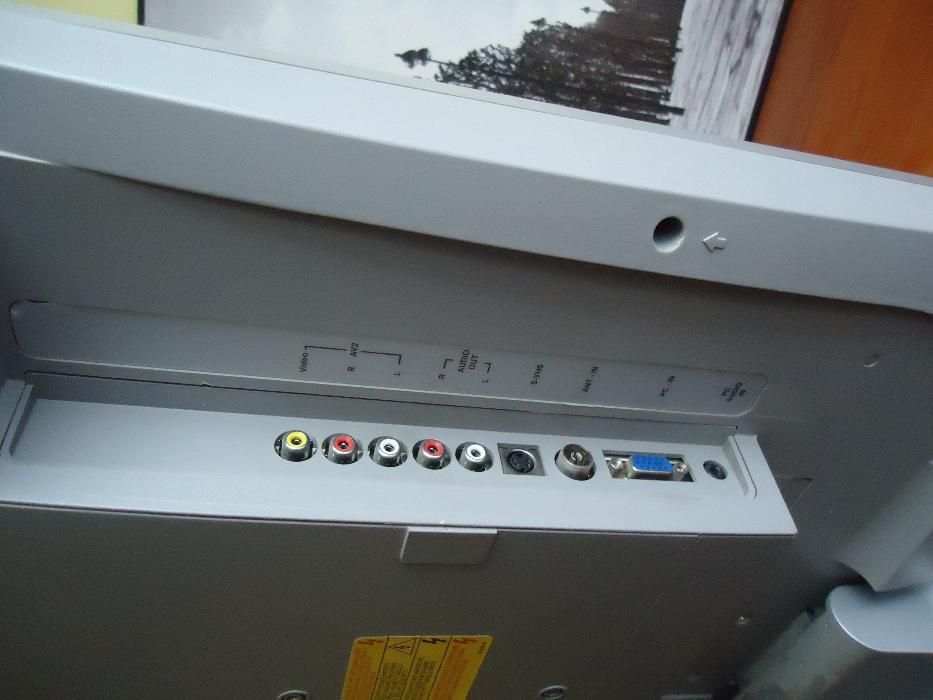 telwizor GRUNDING 20 " LCD