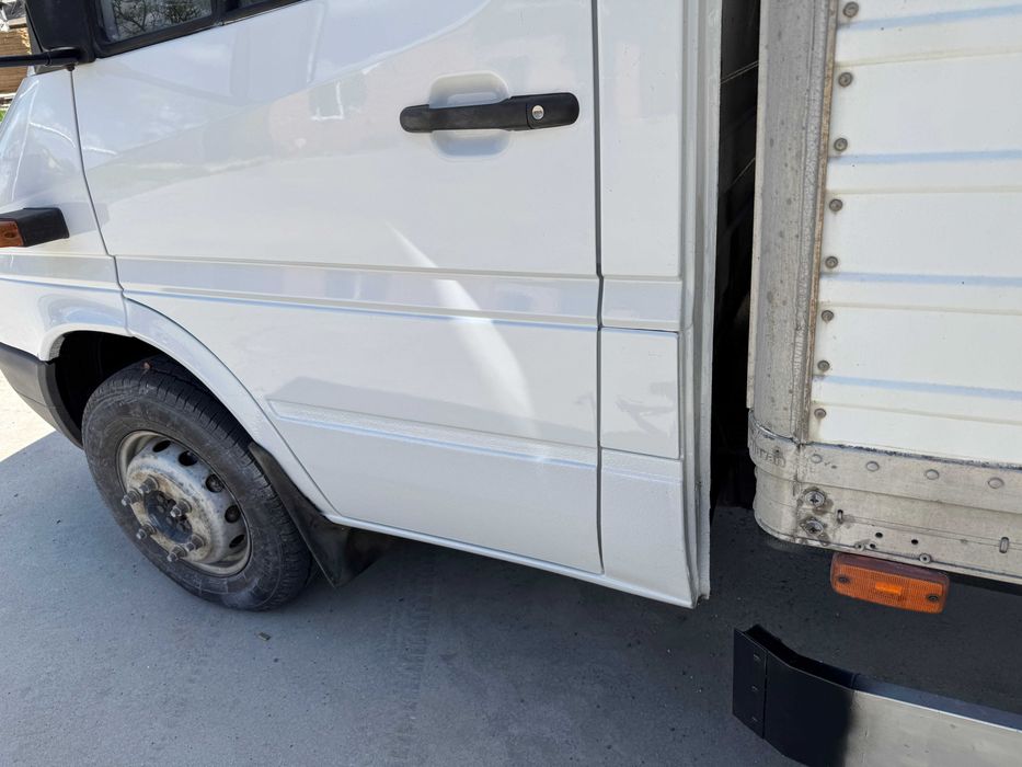 Мерседес вантажний MERCEDES SPRINTER 616