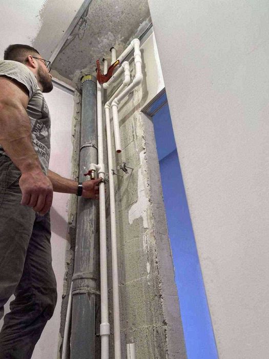 Услуги Сантехника Кривой Рог ремонт бойлеров, труб, стояка сантехник