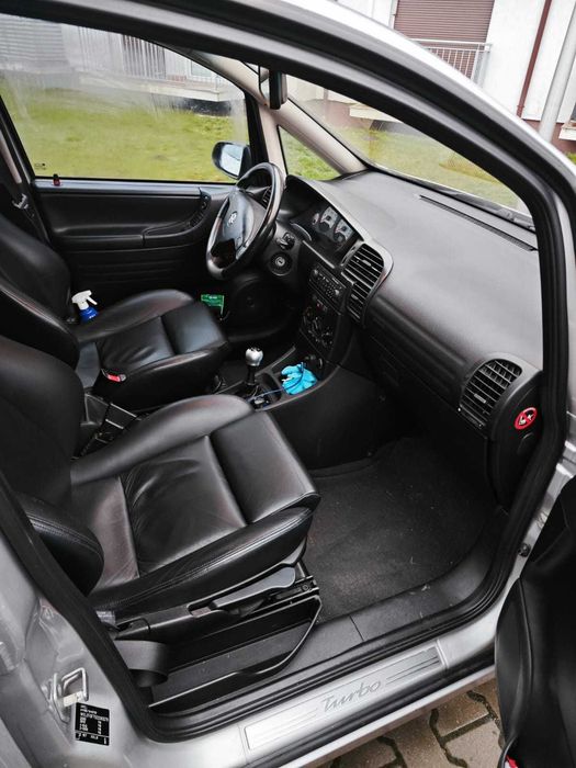 Opel Zafira A OPC