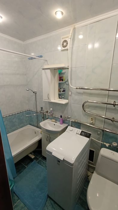 Продаю трёхкомнатнаю квартиру с гаражем в Славянске