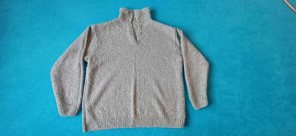 Sweter damski zielony jasny robiony na drutach