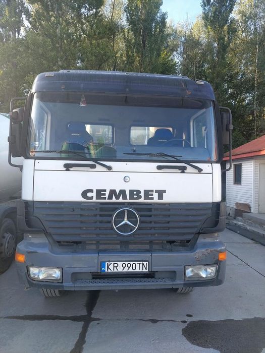 Mercedes-Benz