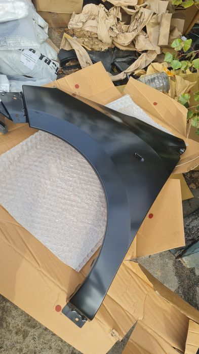 Крила передні Dokker Lodgy праве та ліве крило Renault Крыло Доккер