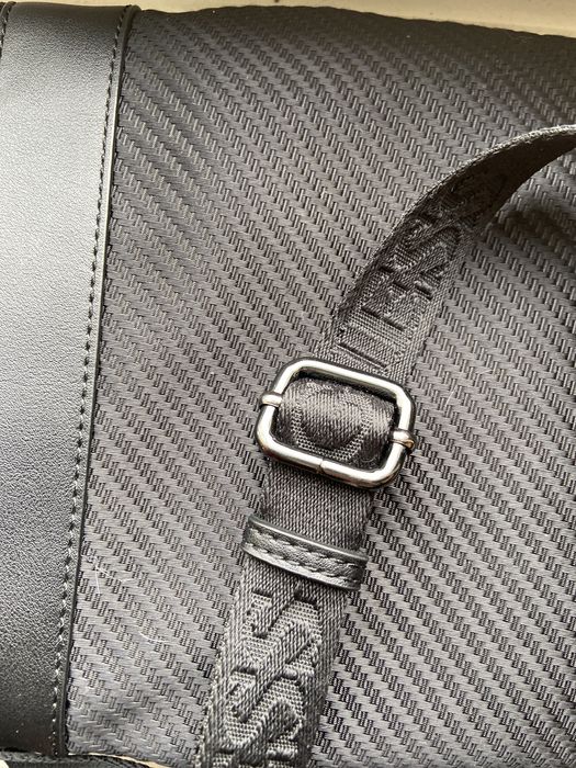 Torebka Saszetka Męska Guess