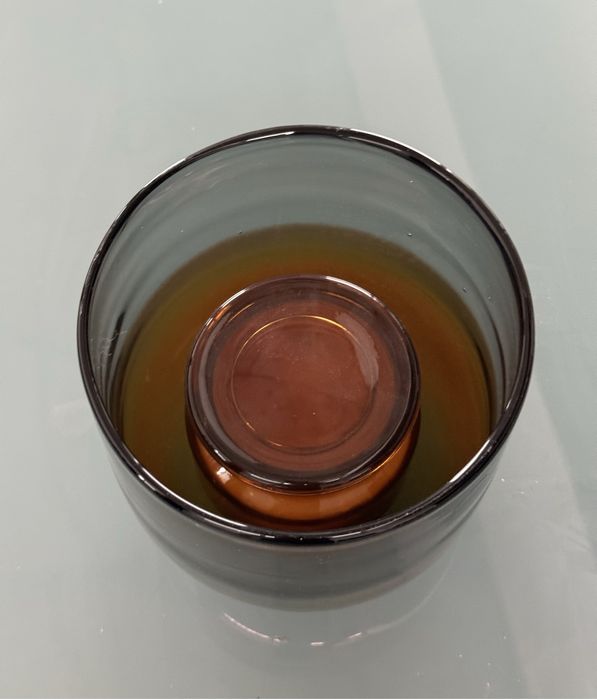 Peca drcotativa em vidro queima velas com a vela incluida.