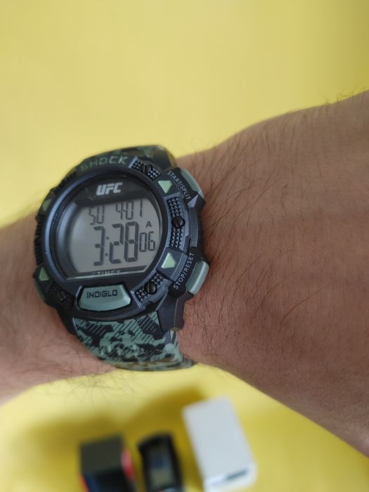 протиударний годинник Timex expedition UFC Core Shock Camo