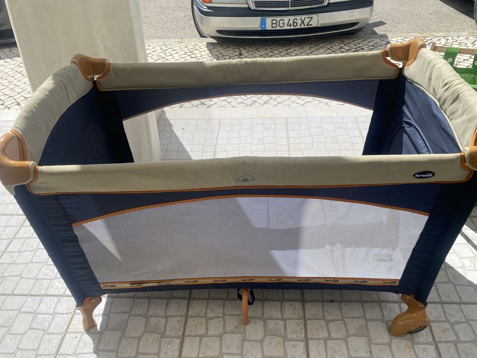 Cama de bébé de viagem