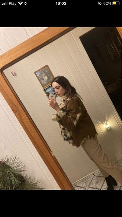 Brązowe beżowe czarne białe futro kurka płaszczyk z futrem