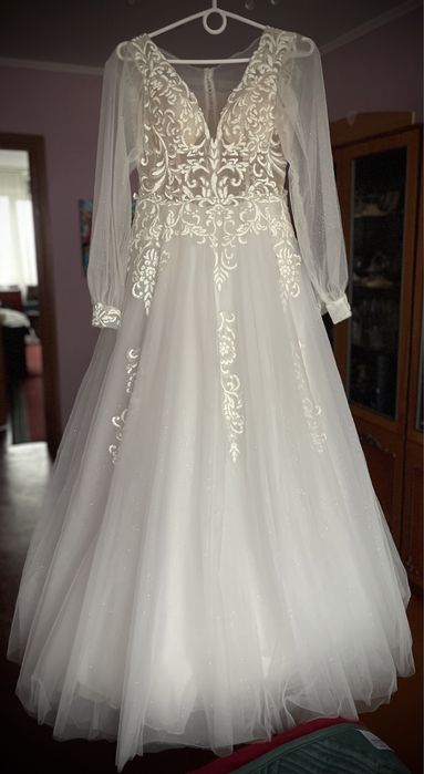 Весільна сукня