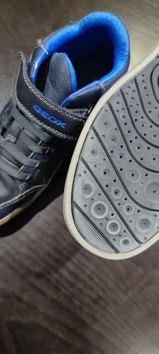 Bota de criança GEOX em muito bom estado