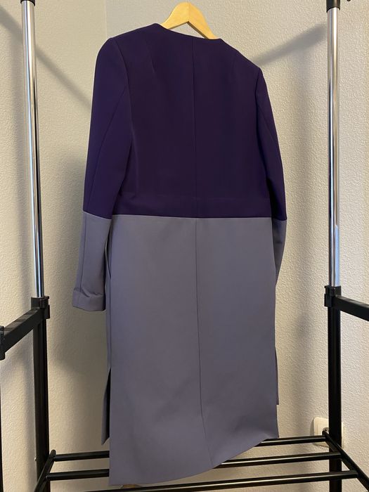 Модне пальто з яскравим акцентом — ідеальний стан!