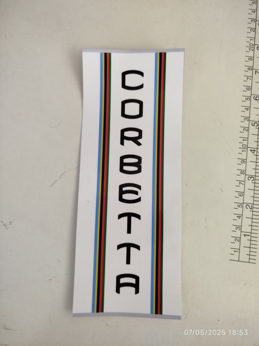 Decalques em vinil laminado