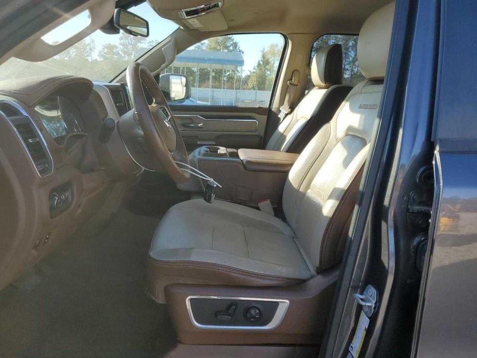 Dodge RAM 1500 Laramie!! 4x4 5.7l V8 HEMI 395KM!!