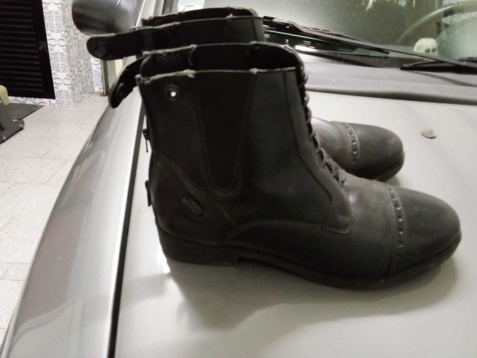 vendo botas pretas