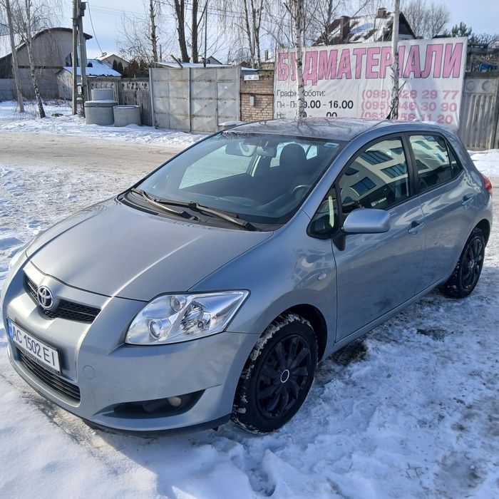 Продам тойота ауріс